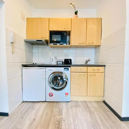 Cute 1Br Apt - 10 Mins Walk From Downtown Вена Экстерьер фото