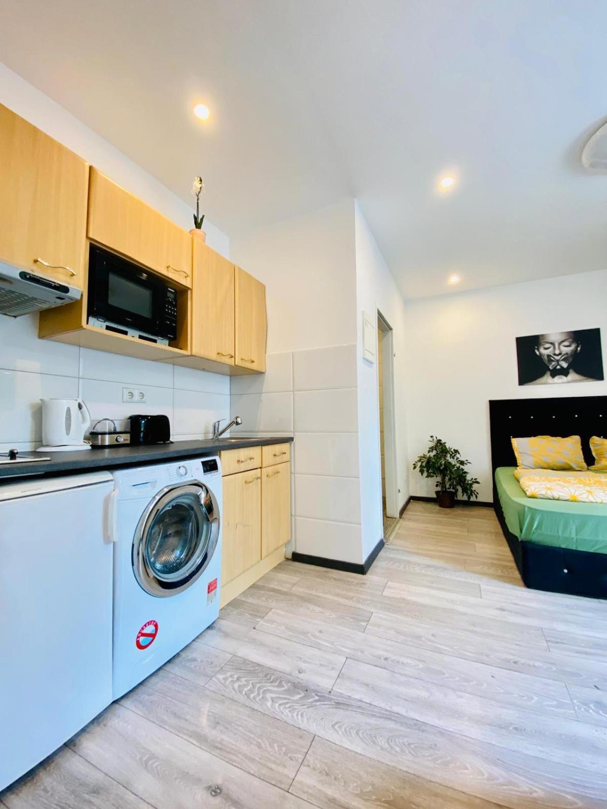 Cute 1Br Apt - 10 Mins Walk From Downtown Вена Экстерьер фото