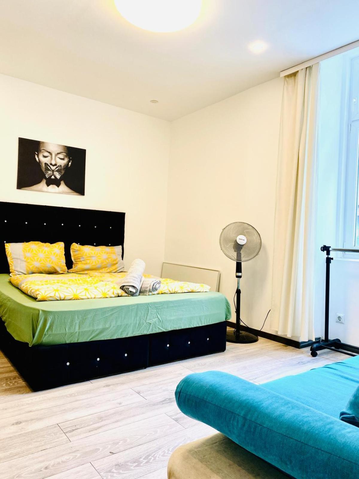 Cute 1Br Apt - 10 Mins Walk From Downtown Вена Экстерьер фото